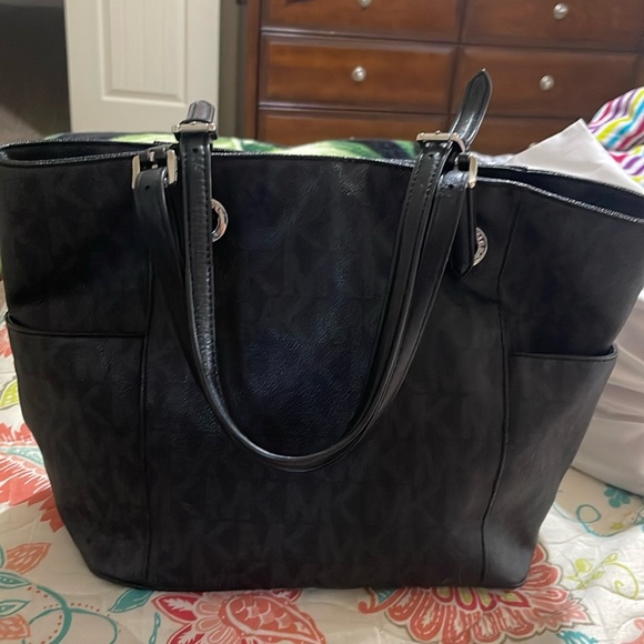 Michael kors handbag - Picture 3 of 6